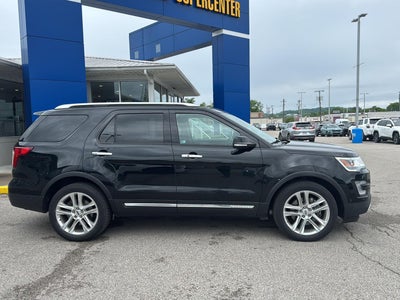 2017 Ford Explorer tan