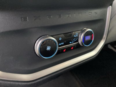 2025 Ford EXPEDITION Base