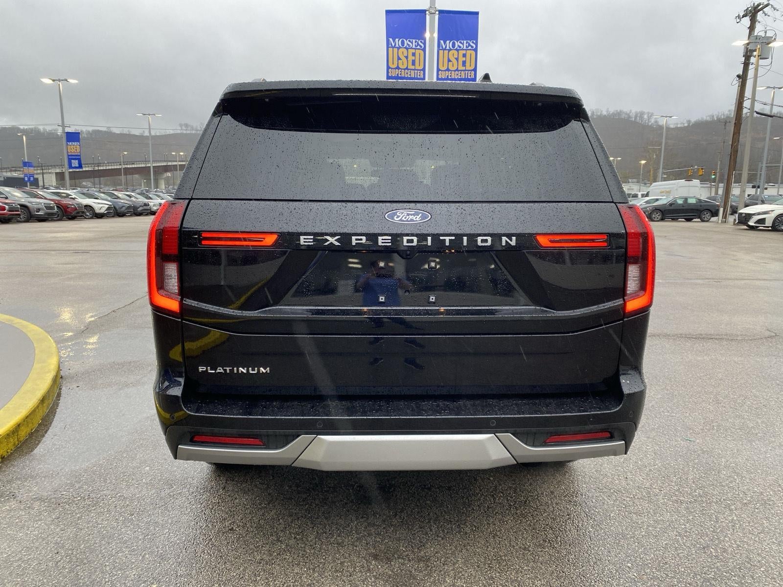 2025 Ford EXPEDITION Base