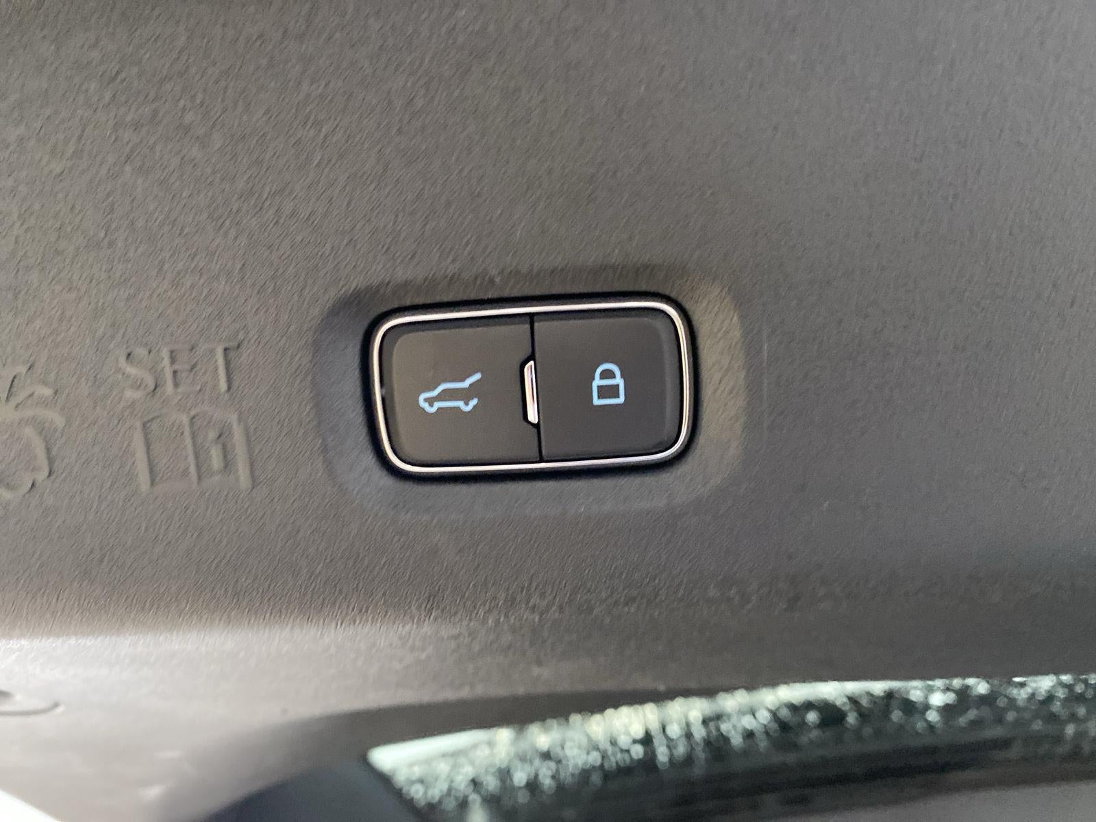 2025 Ford EXPEDITION Base