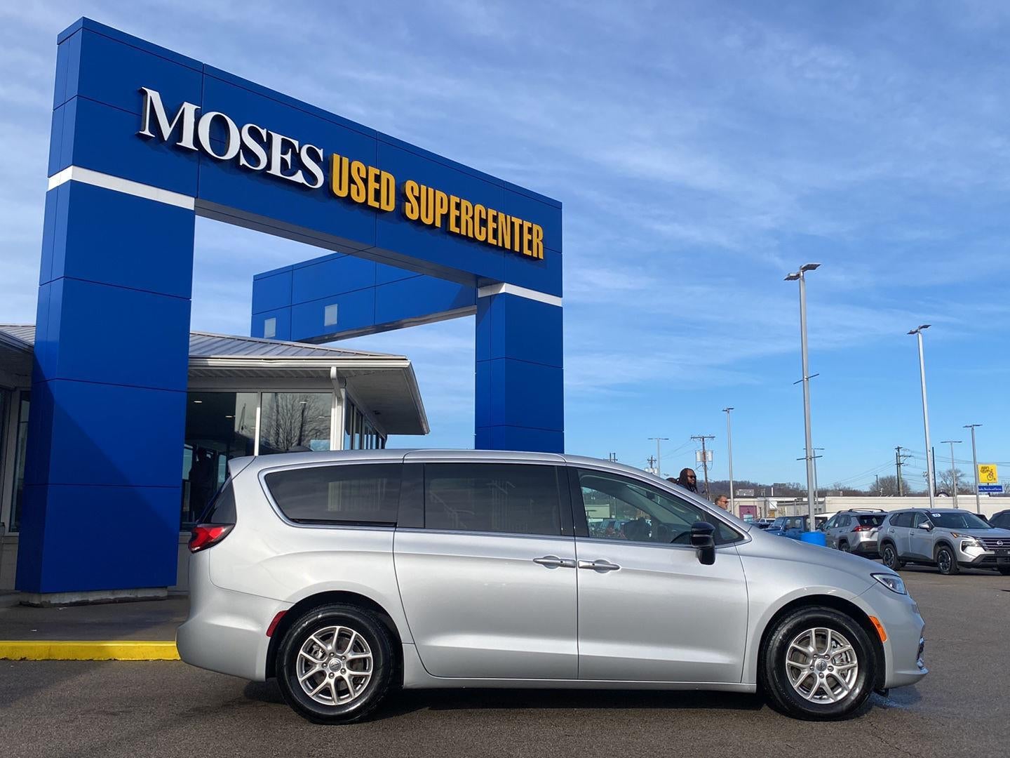 2024 Chrysler Pacifica Touring L