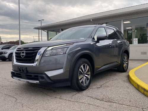 2025 Nissan Pathfinder SL