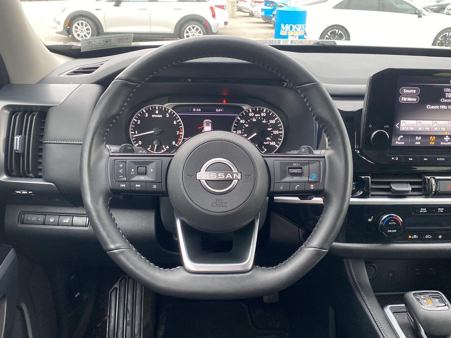 2025 Nissan Pathfinder SL