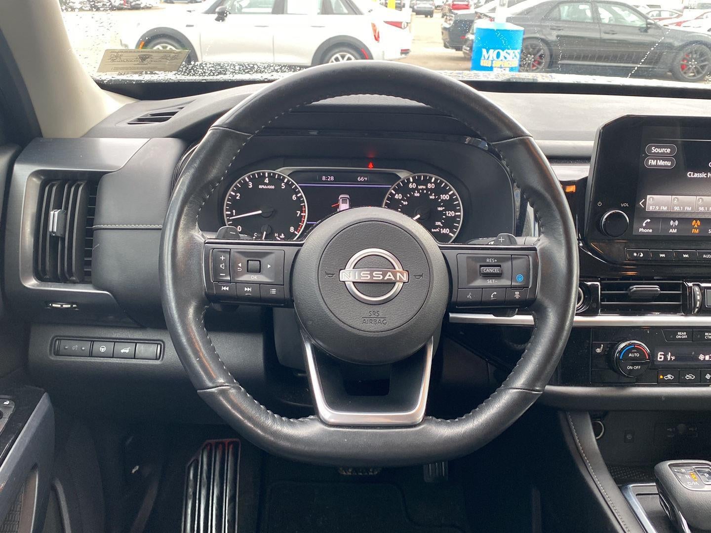 2023 Nissan Pathfinder SL