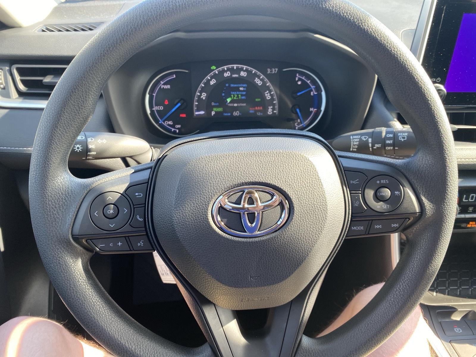 2025 Toyota RAV4 Hybrid XLE