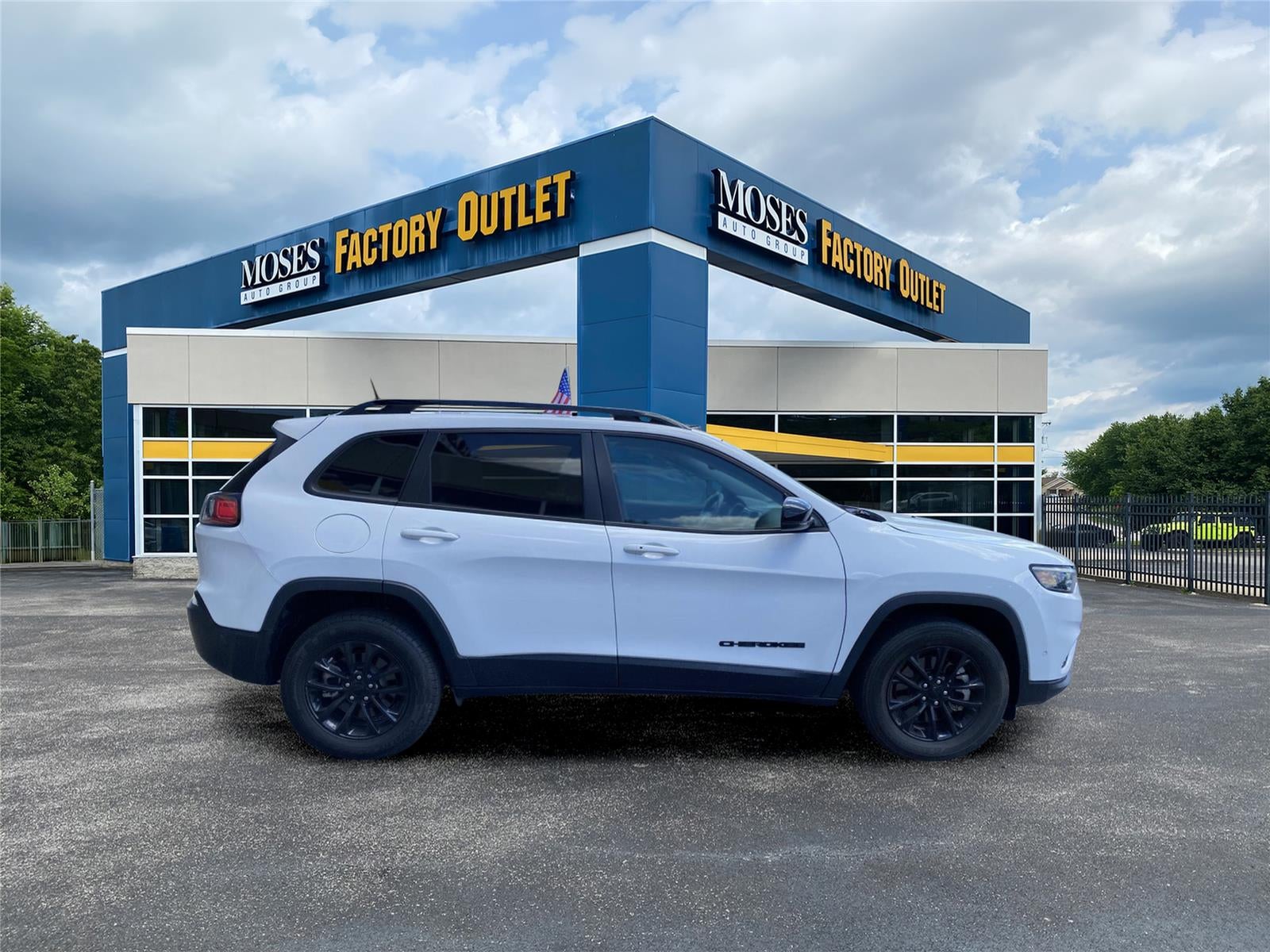 2023 Jeep Cherokee Altitude Lux