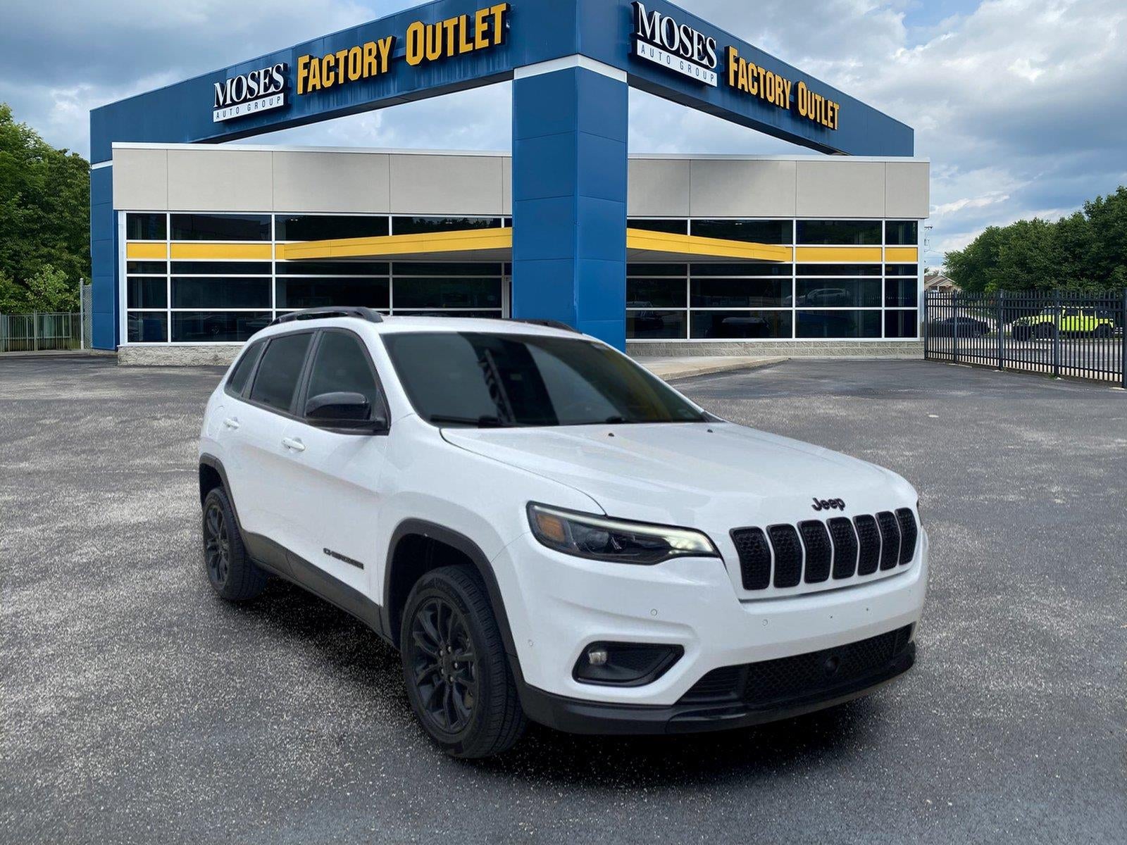 2023 Jeep Cherokee Altitude Lux