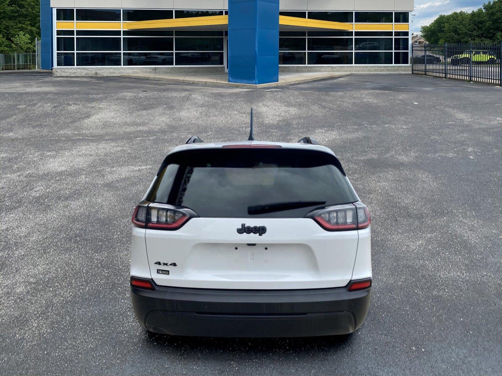 2023 Jeep Cherokee Altitude Lux