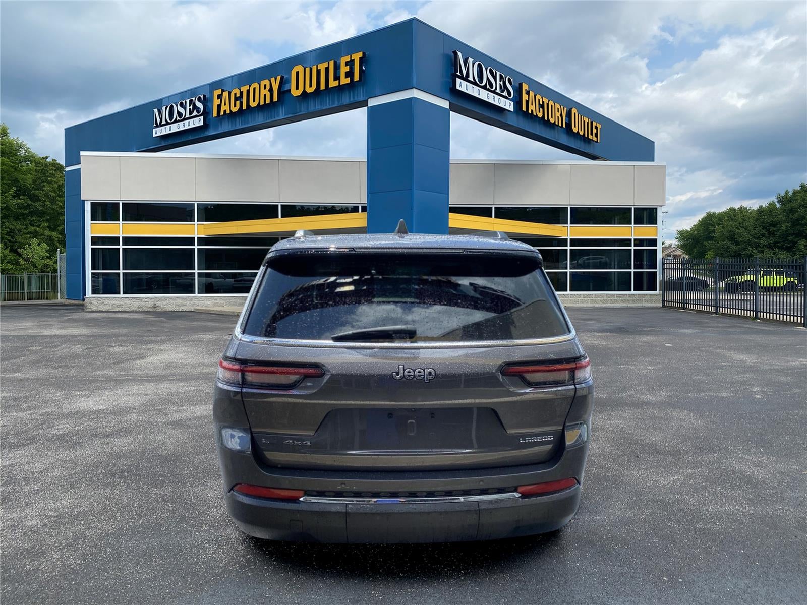 2022 Jeep Grand Cherokee L Laredo
