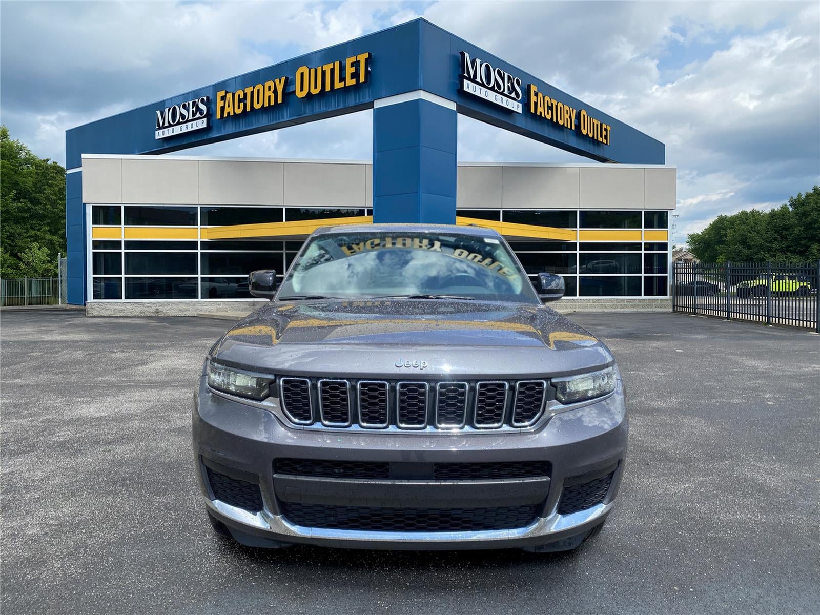 2022 Jeep Grand Cherokee L Laredo