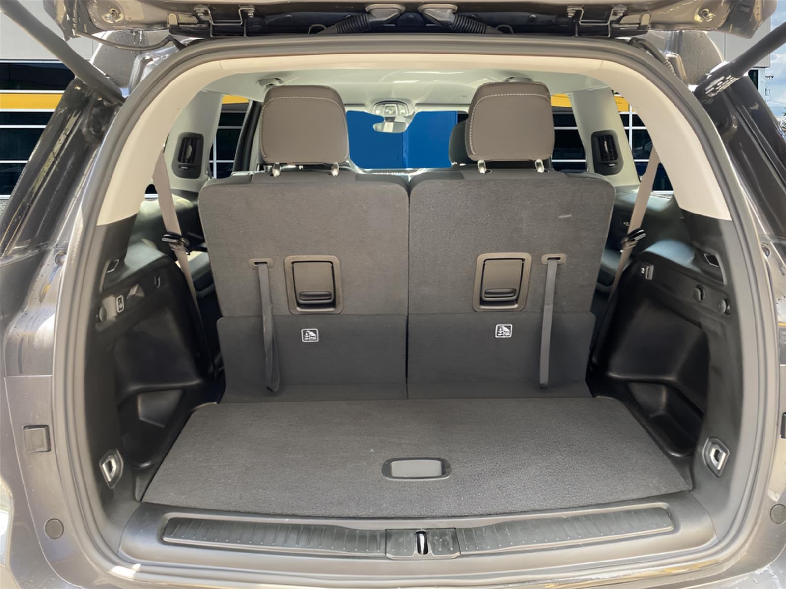 2022 Jeep Grand Cherokee L Laredo