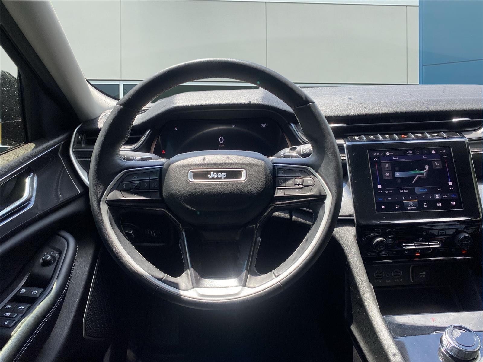 2022 Jeep Grand Cherokee L Laredo