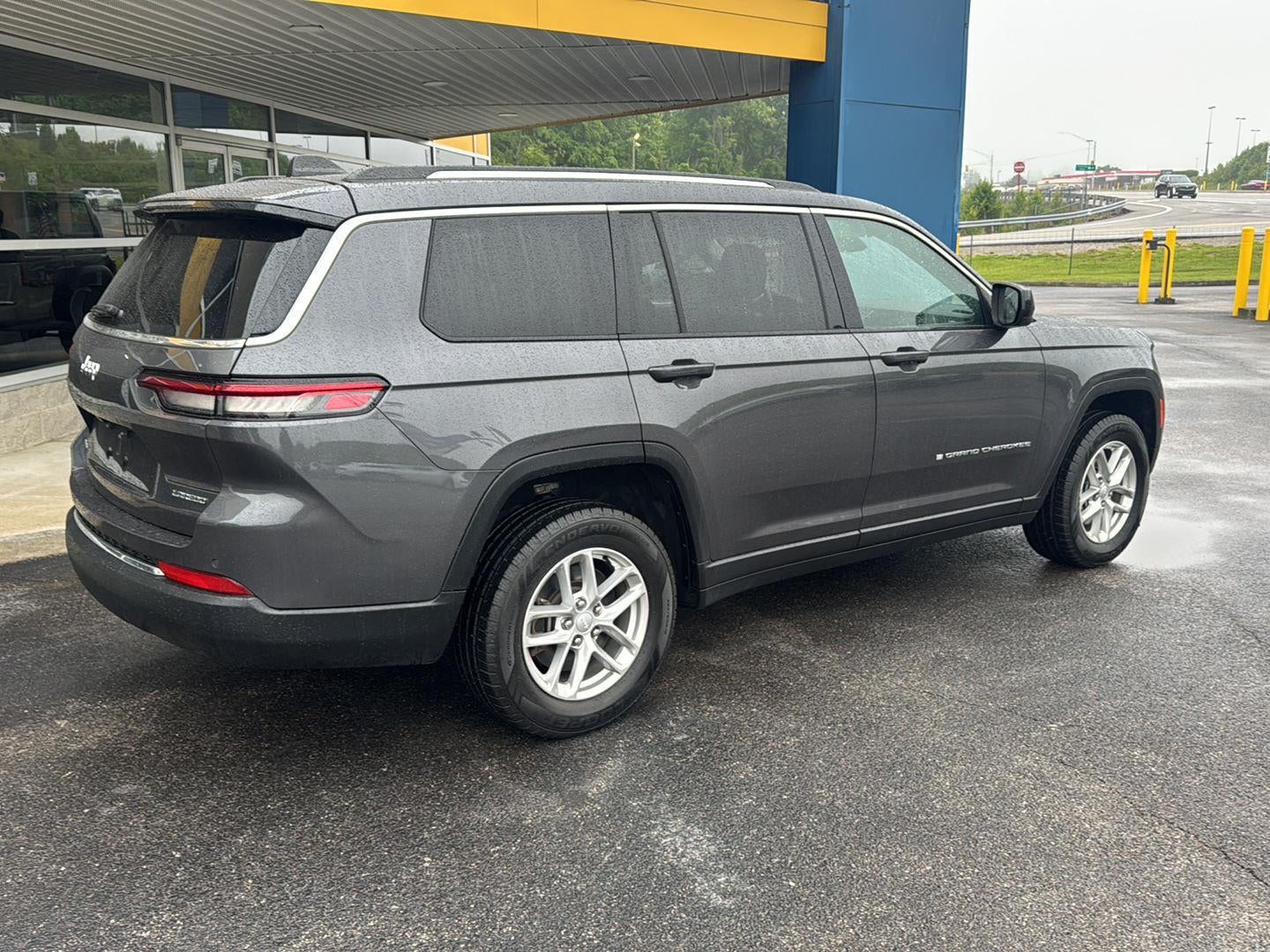 2022 Jeep Grand Cherokee L Laredo