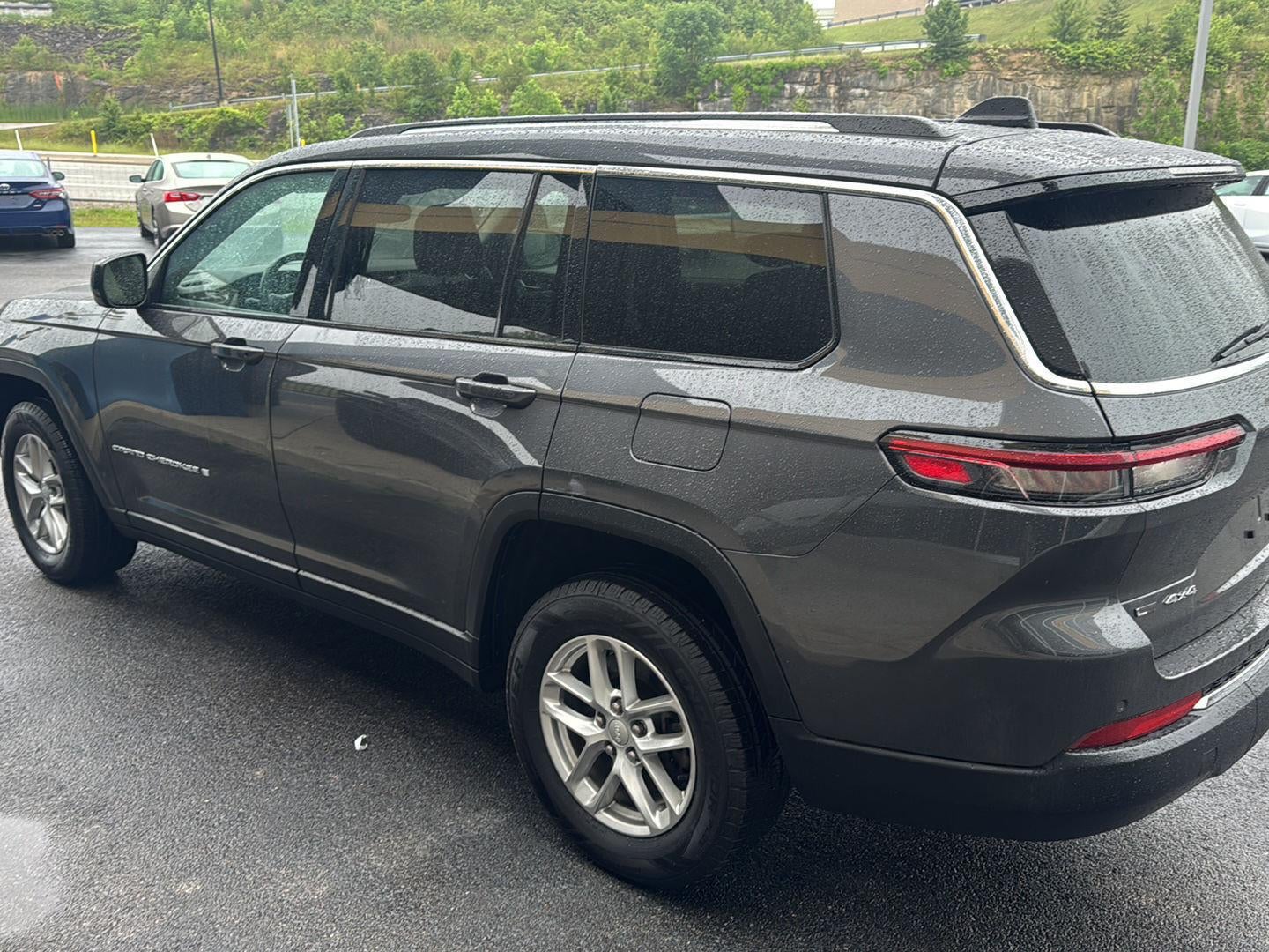 2022 Jeep Grand Cherokee L Laredo