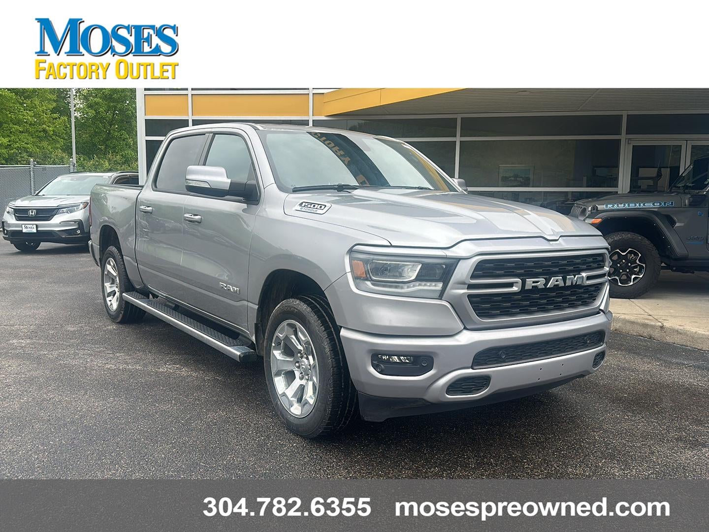 2022 RAM 1500 Big Horn/Lone Star 4x4 Crew Cab 5'7's photo