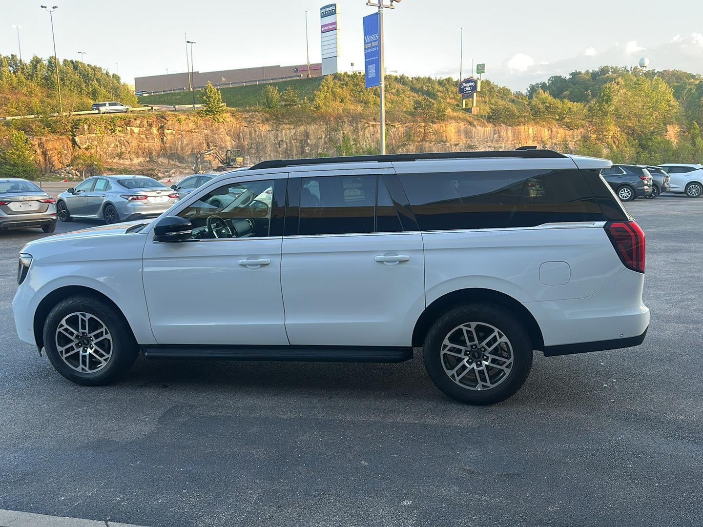 2025 Ford Expedition Max Active