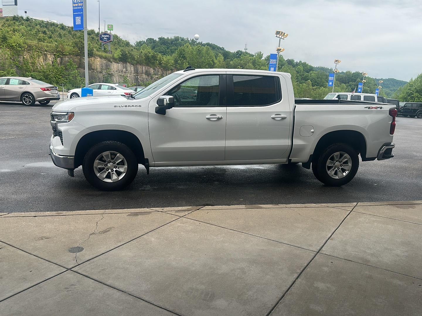 2023 Chevrolet Silverado 1500 LT