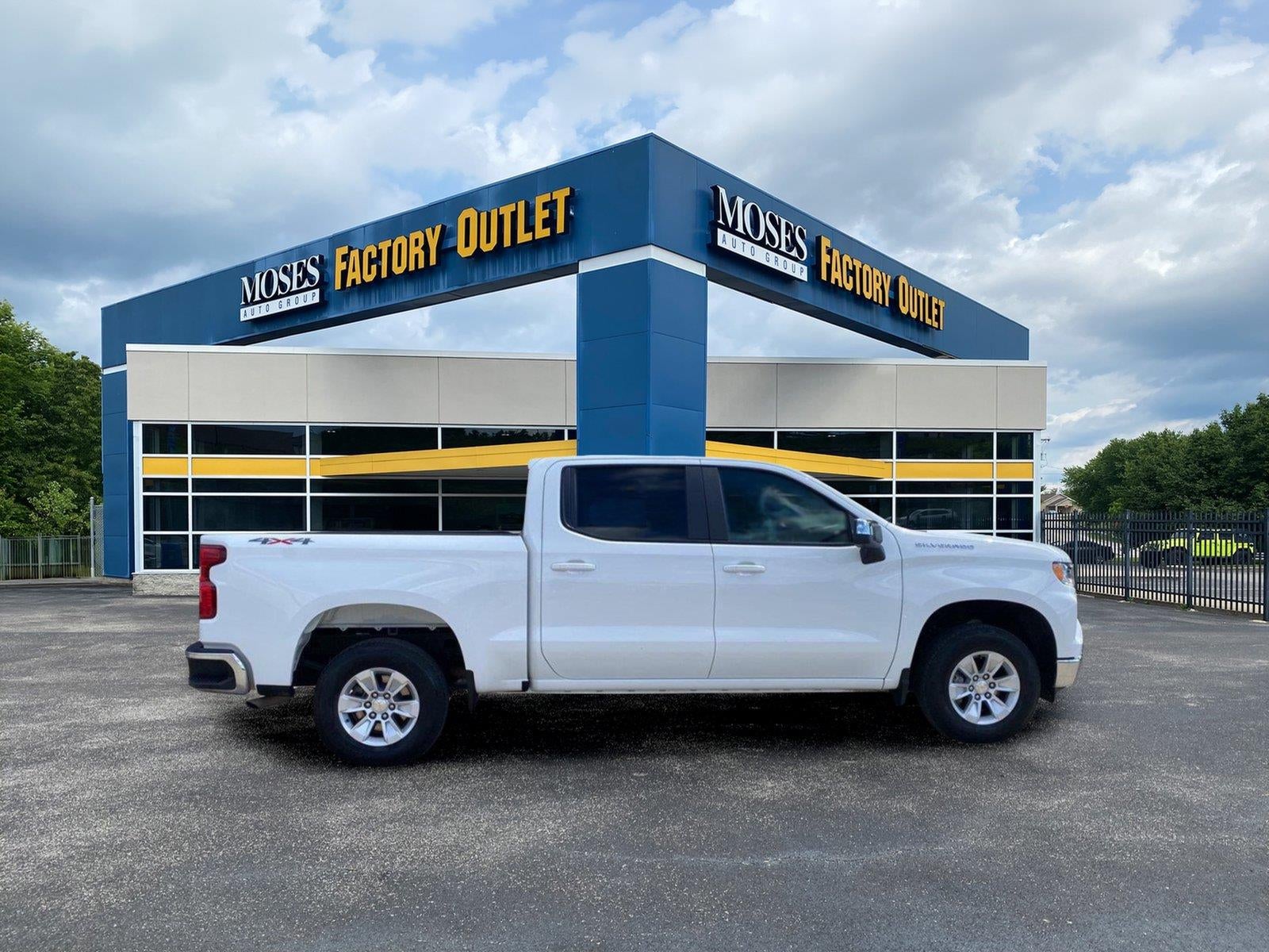 2025 Chevrolet Silverado 1500 LT