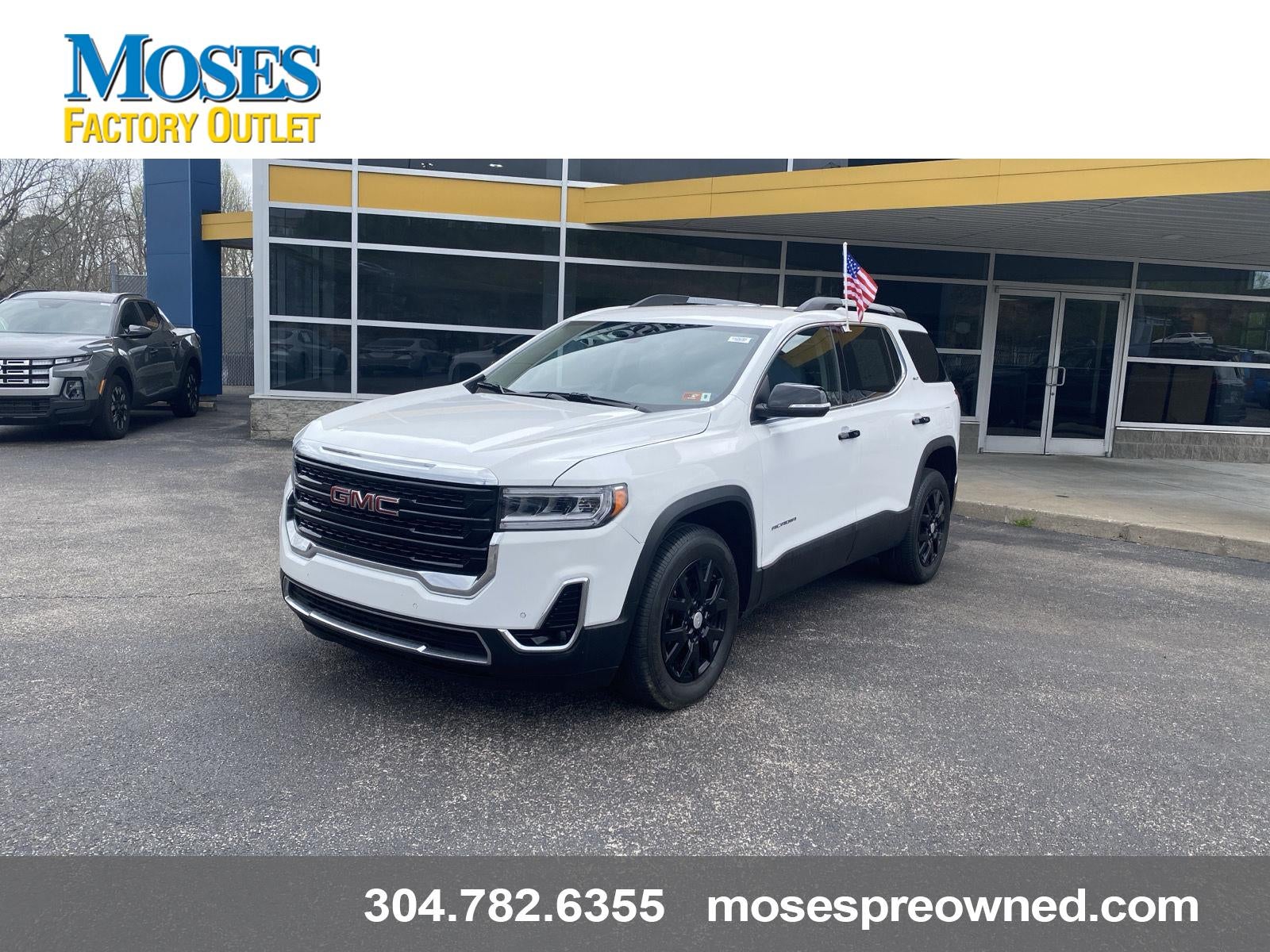 2023 GMC Acadia SLT