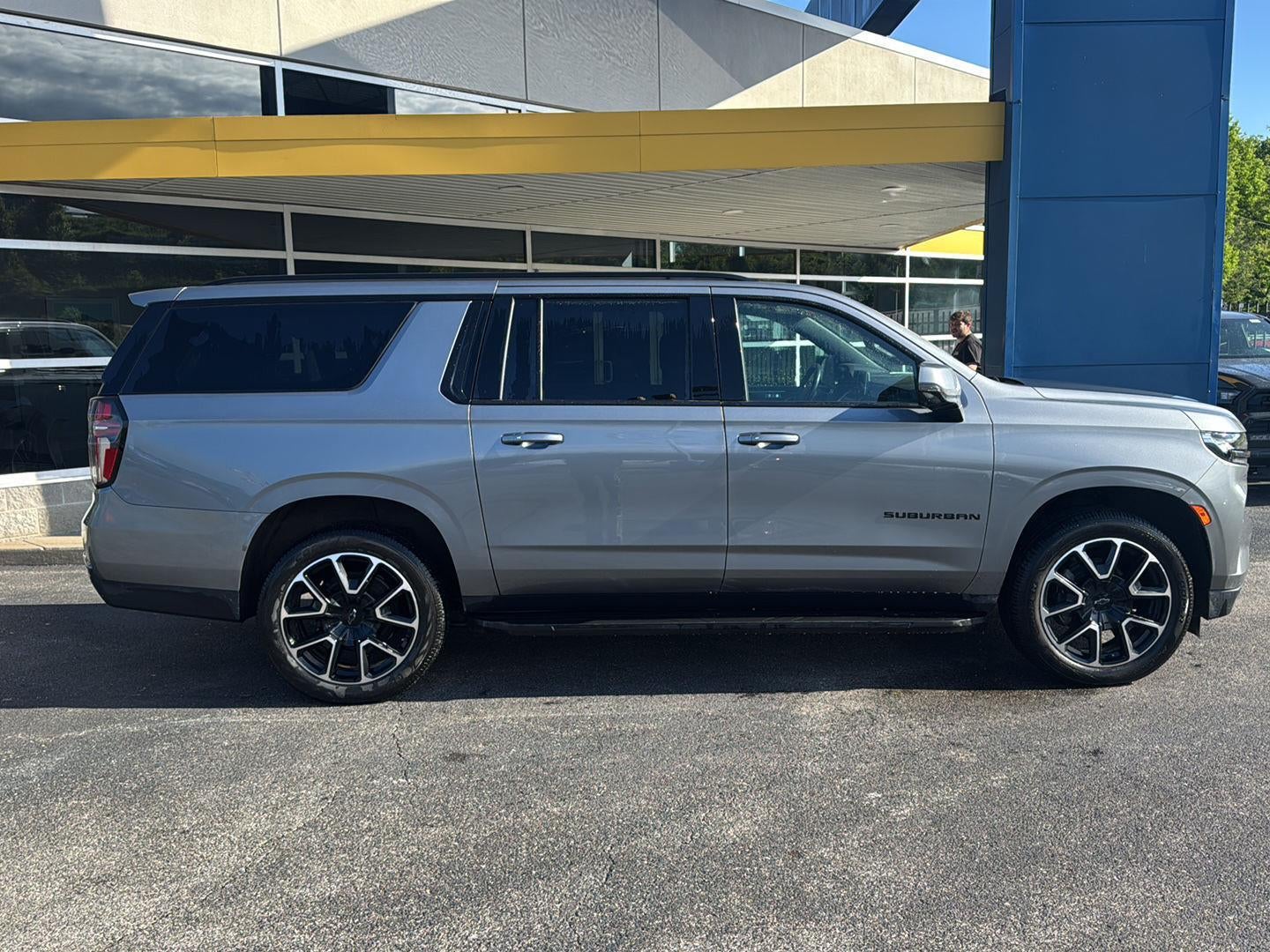 2022 Chevrolet Suburban RST