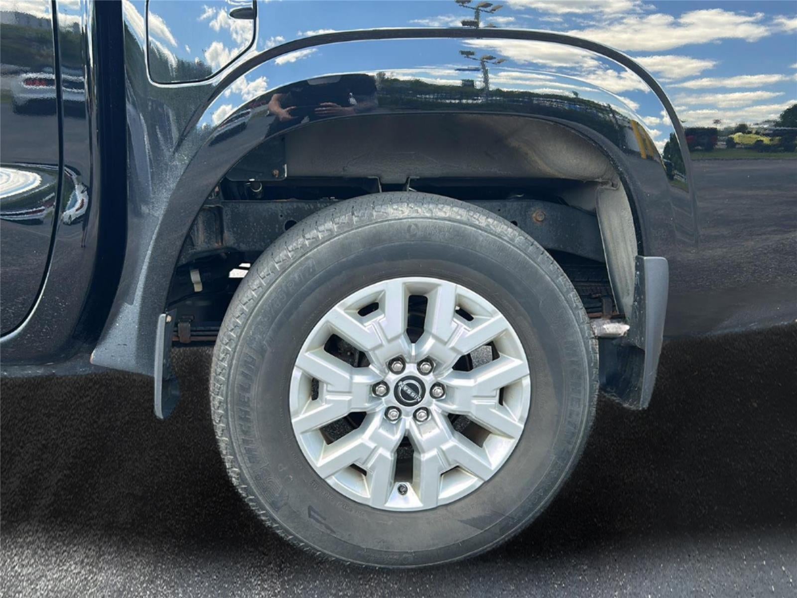 2023 Nissan Frontier SV