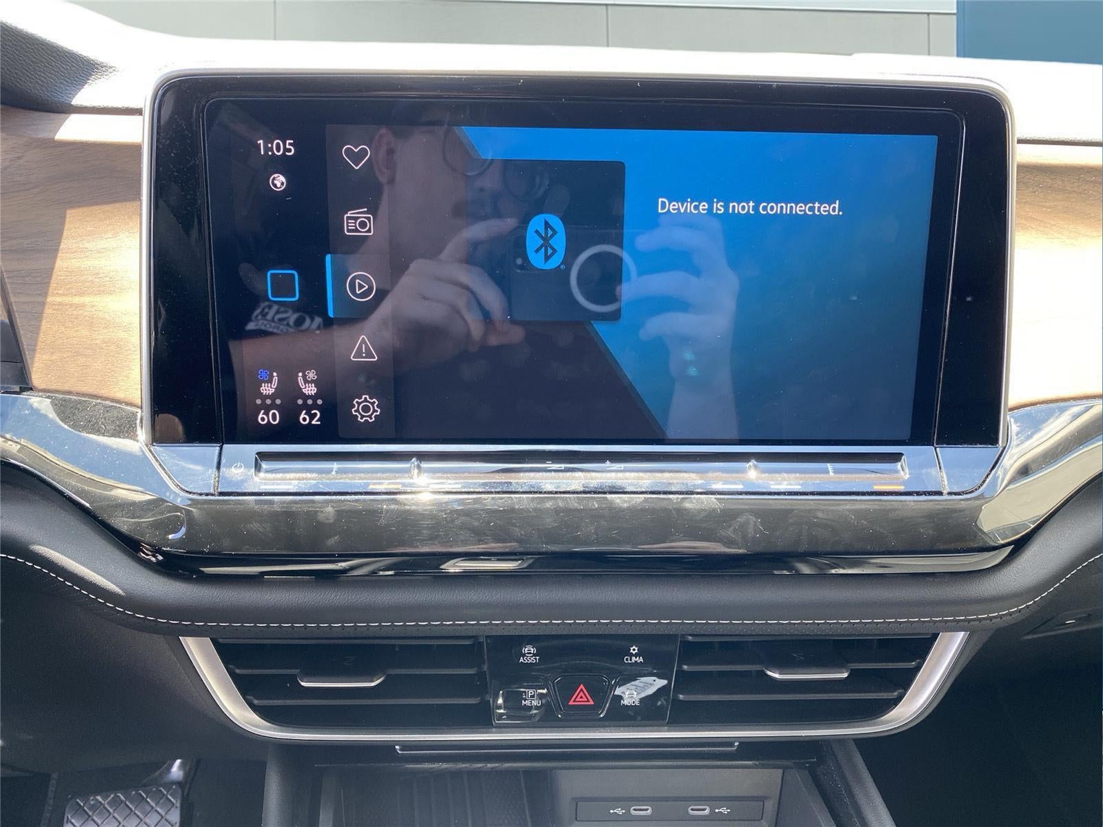 2025 Volkswagen Atlas 2.0T SE w/Technology