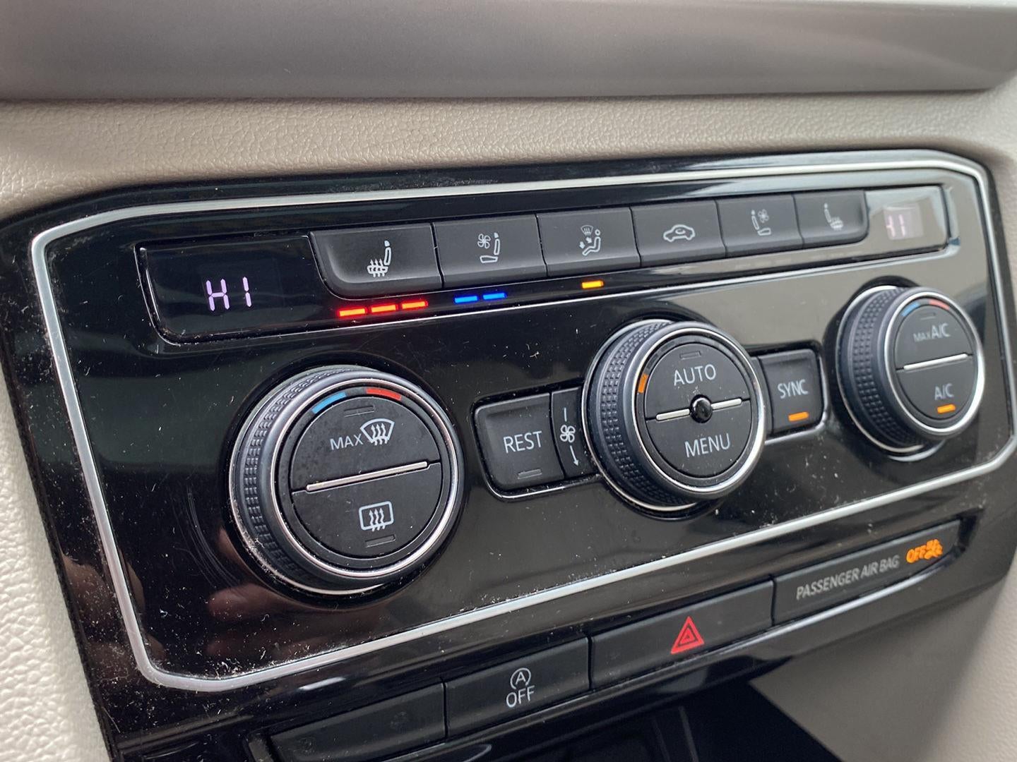 2021 Volkswagen Atlas 3.6L V6 SEL Premium
