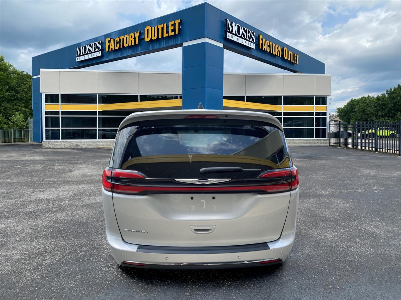 2024 Chrysler Pacifica Touring L