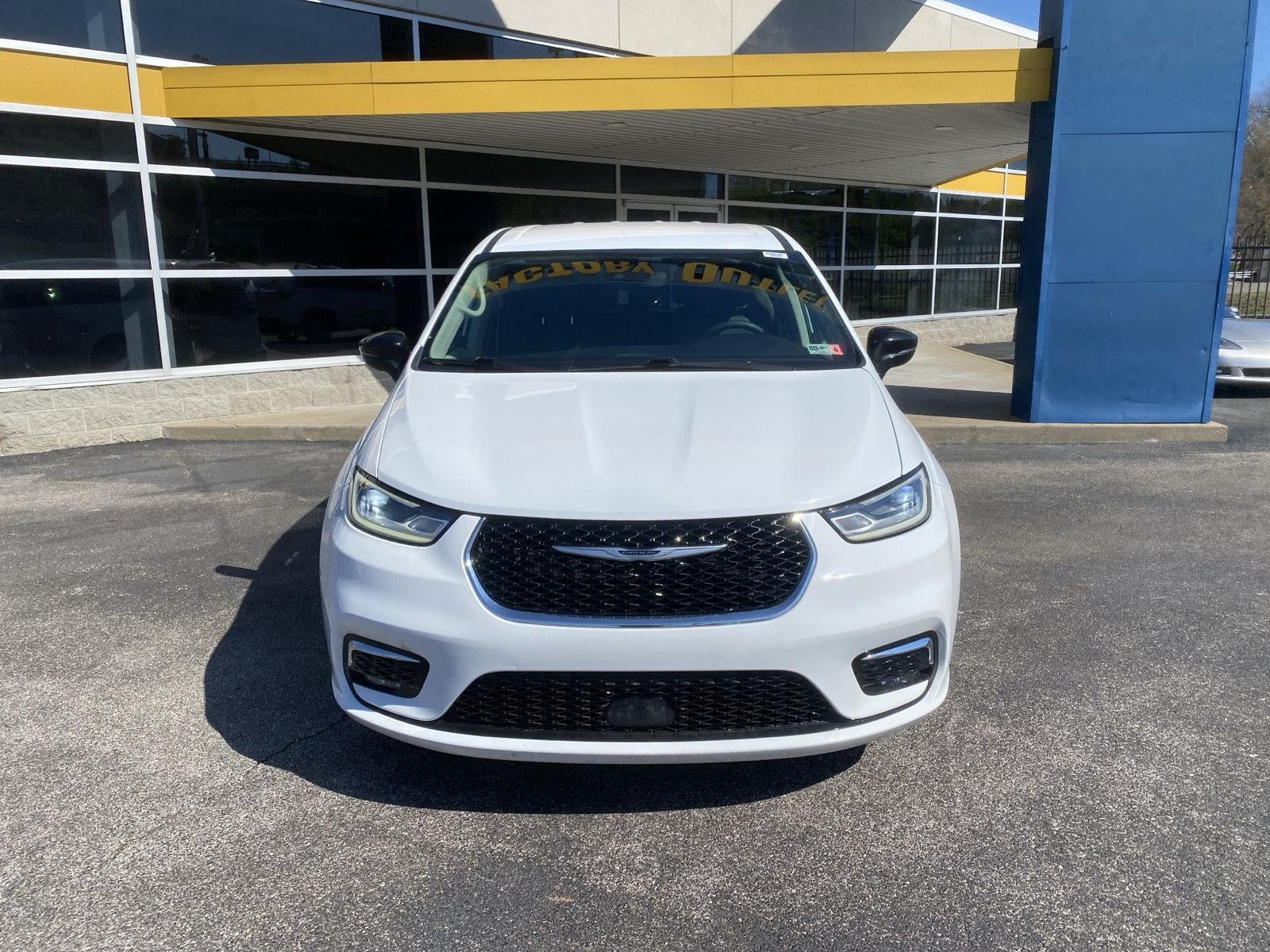 2024 Chrysler Pacifica Touring L