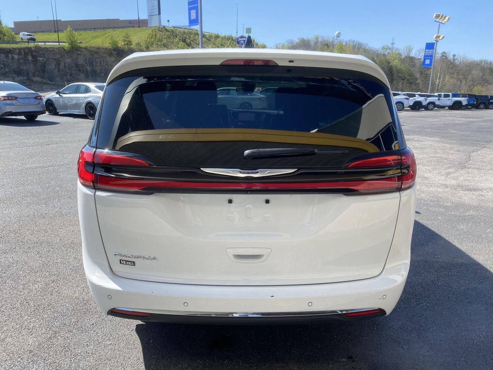 2024 Chrysler Pacifica Touring L