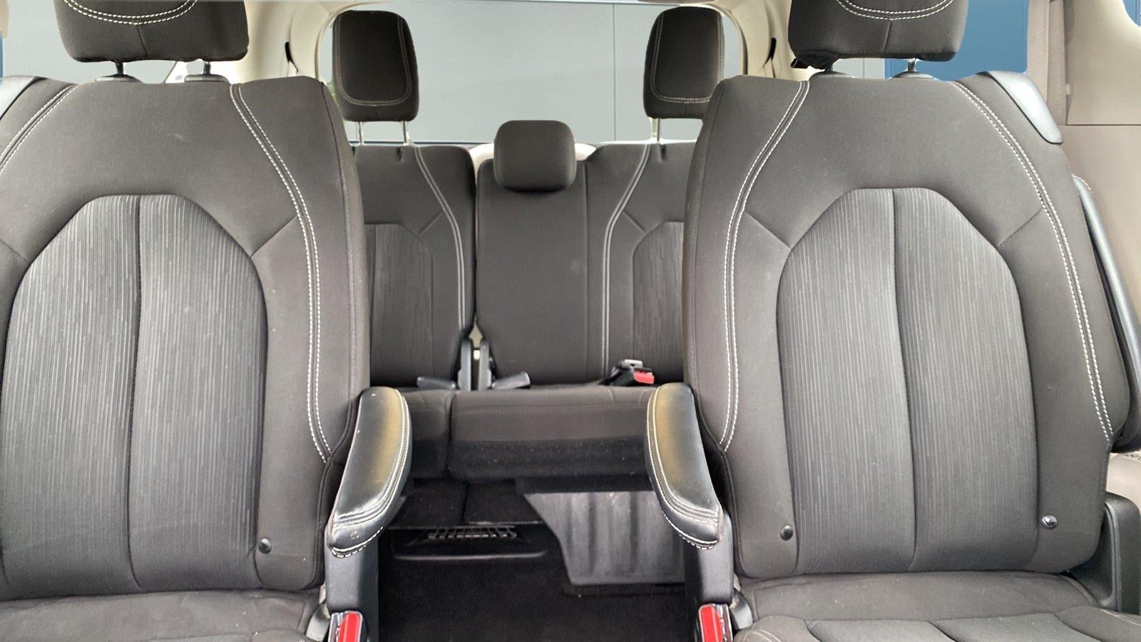 2024 Chrysler Voyager LX