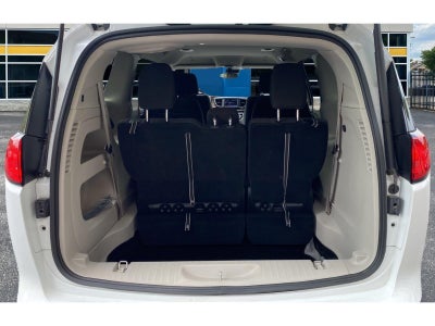 2024 Chrysler Voyager LX