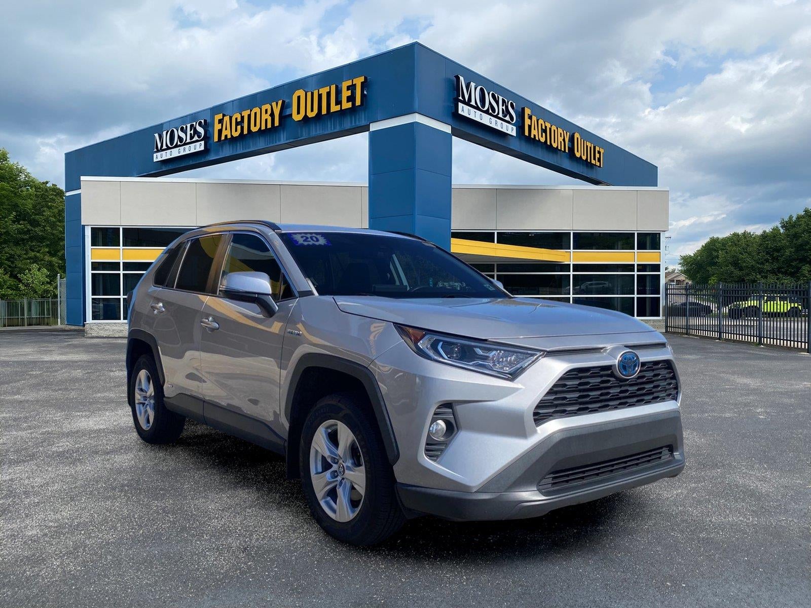2020 Toyota RAV4 Hybrid XLE