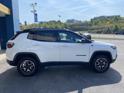 2025 Jeep Compass Trailhawk