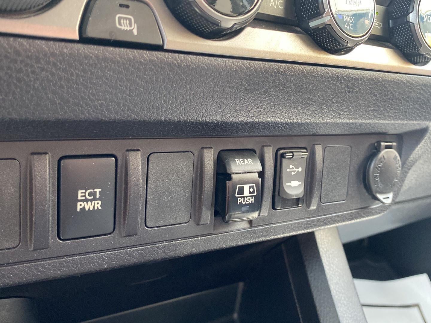 2018 Toyota Tacoma SR5