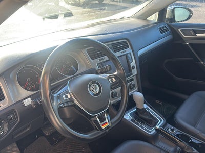 2015 Volkswagen Golf SportWagen TDI S