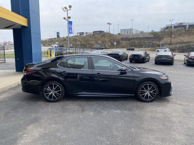 2023 Toyota Camry Hybrid SE