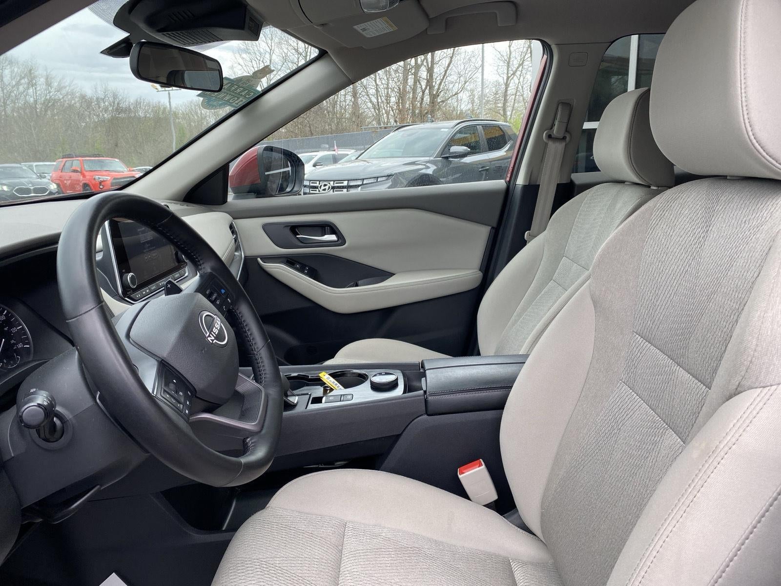 2025 Nissan Rogue SV