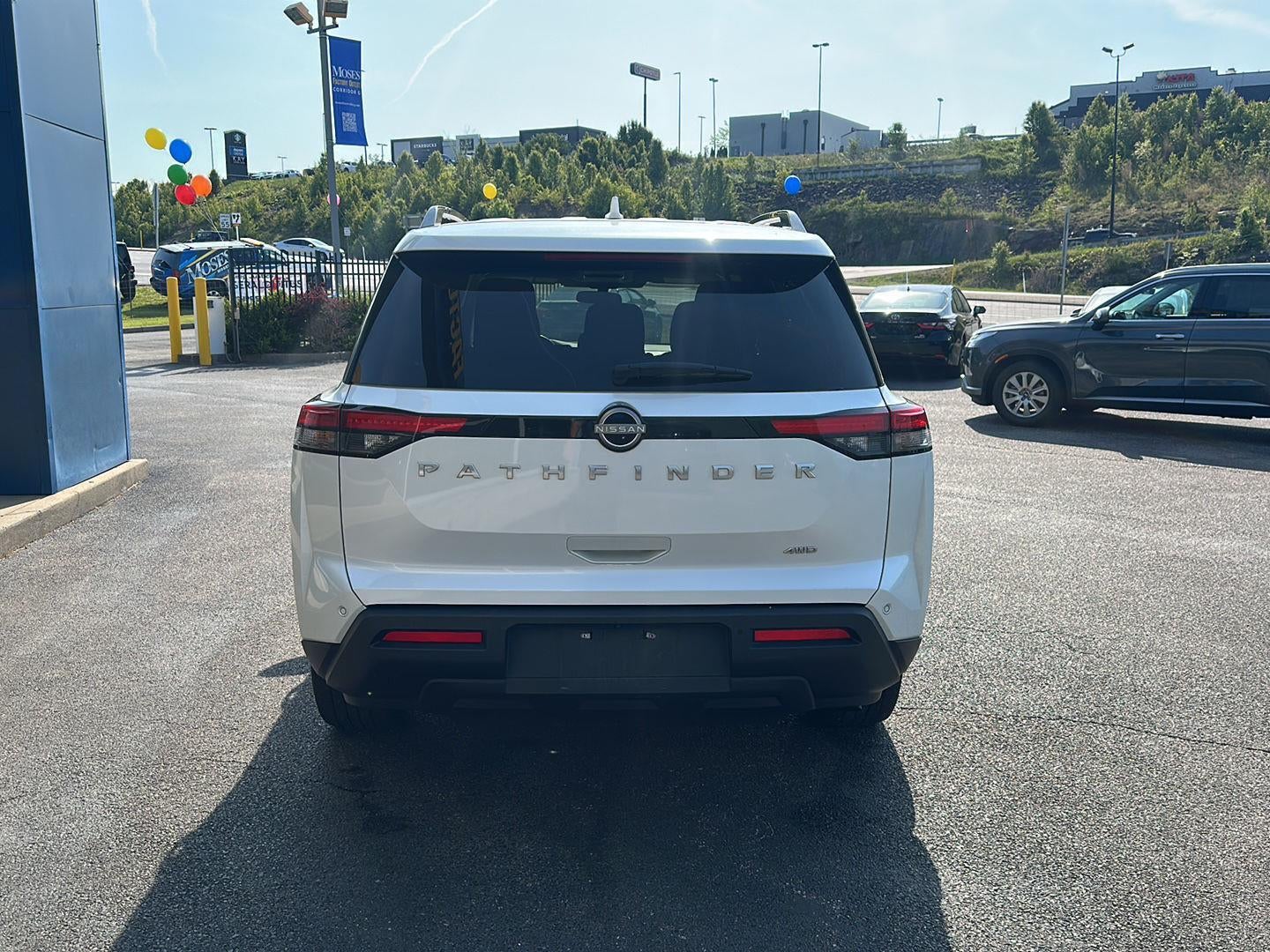 2025 Nissan PATHFINDER SV 4WD