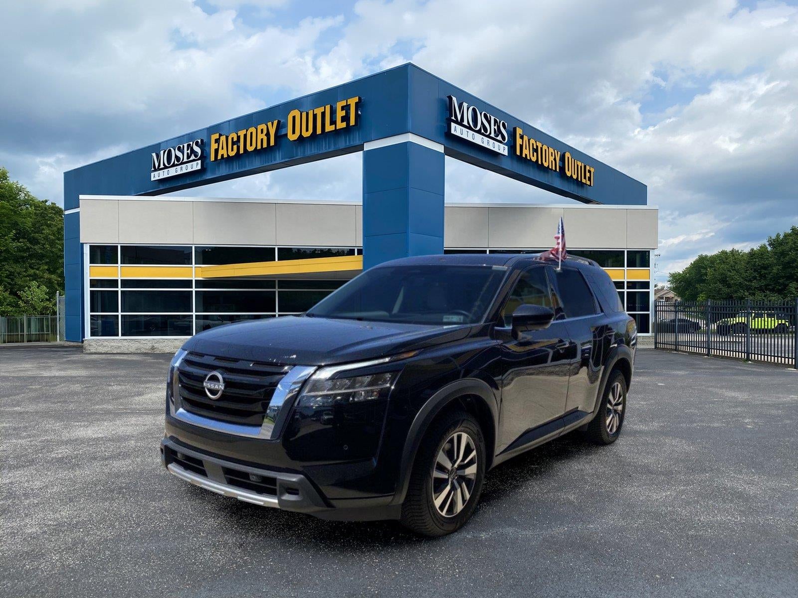 2024 Nissan Pathfinder SL