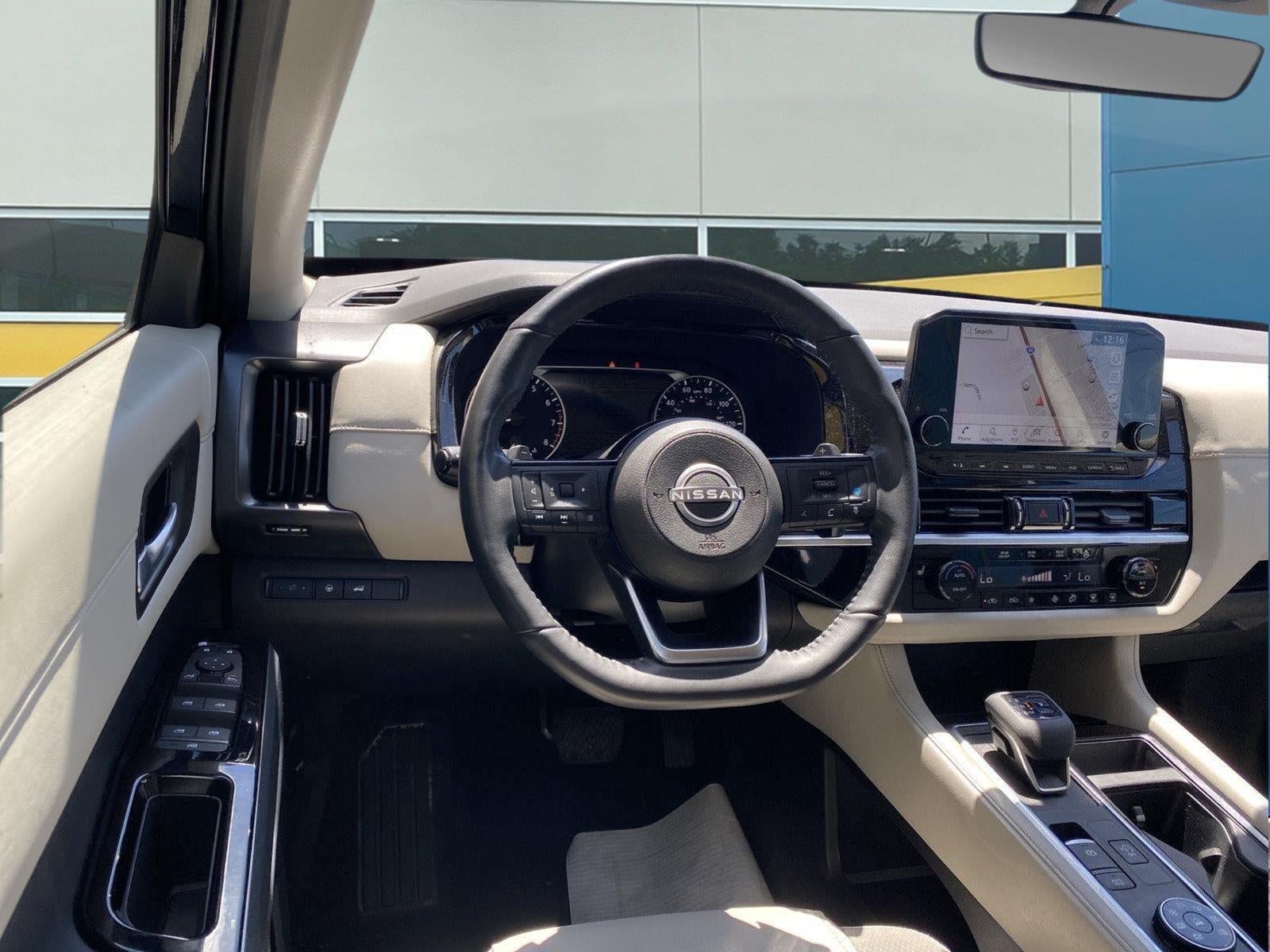 2024 Nissan Pathfinder SL