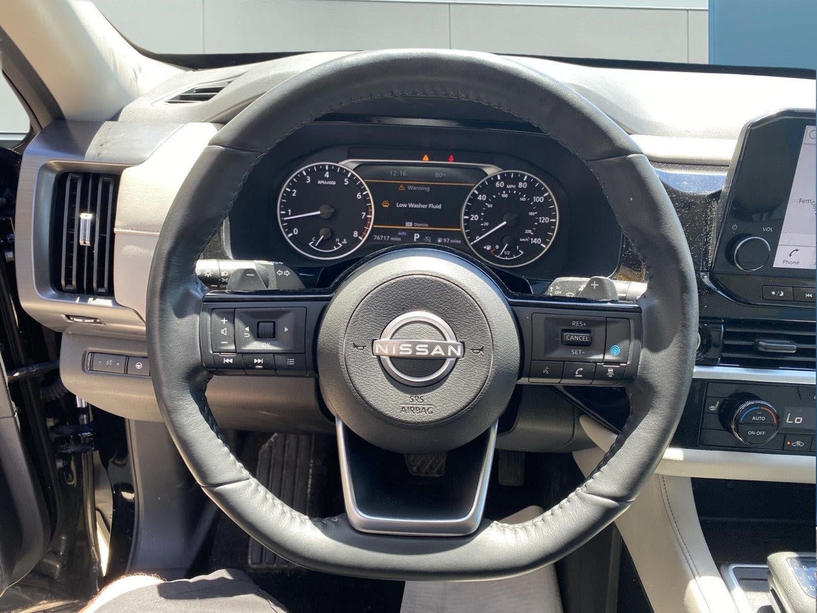 2024 Nissan Pathfinder SL