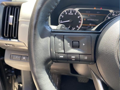 2024 Nissan Pathfinder SL