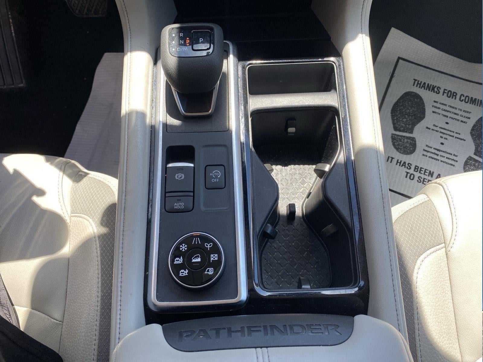 2024 Nissan Pathfinder SL