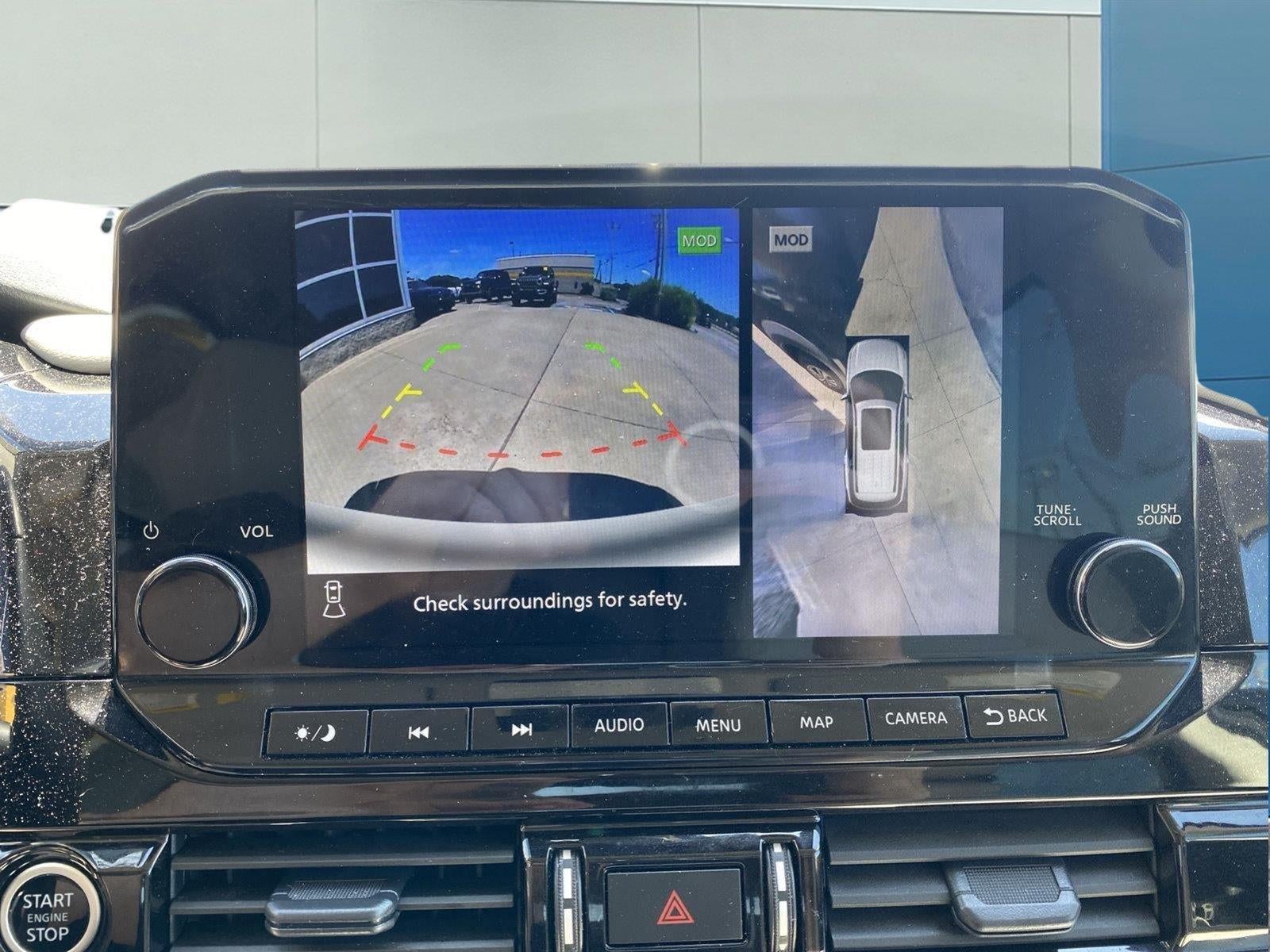 2024 Nissan Pathfinder SL