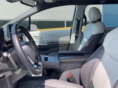 2021 Toyota SIENNA MINIVAN