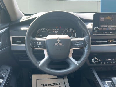 2022 Mitsubishi Outlander ES