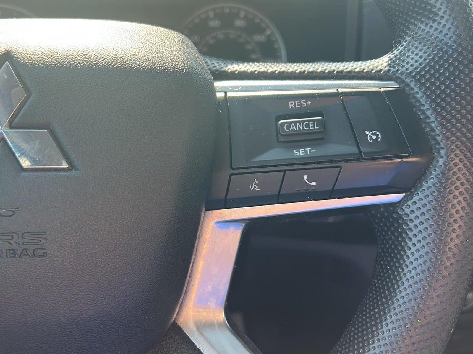 2022 Mitsubishi Outlander ES