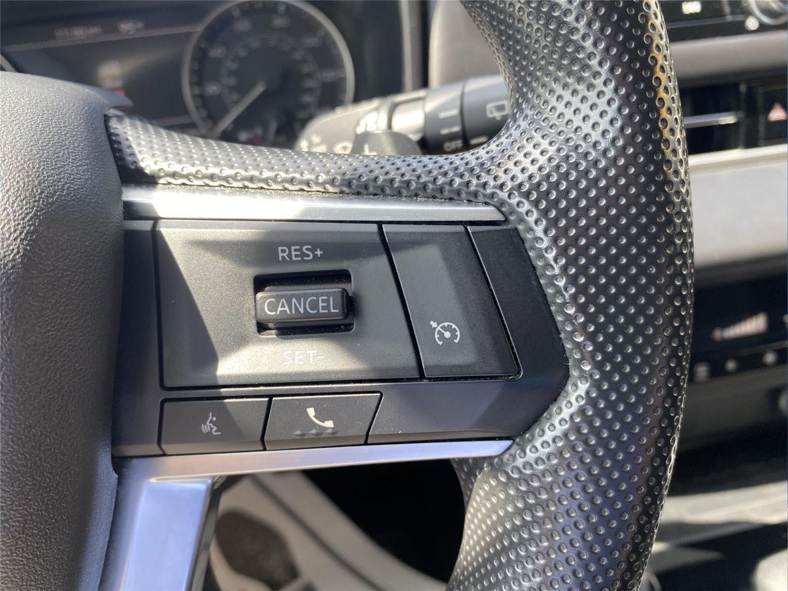 2025 Mitsubishi Outlander ES