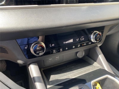 2025 Mitsubishi Outlander ES